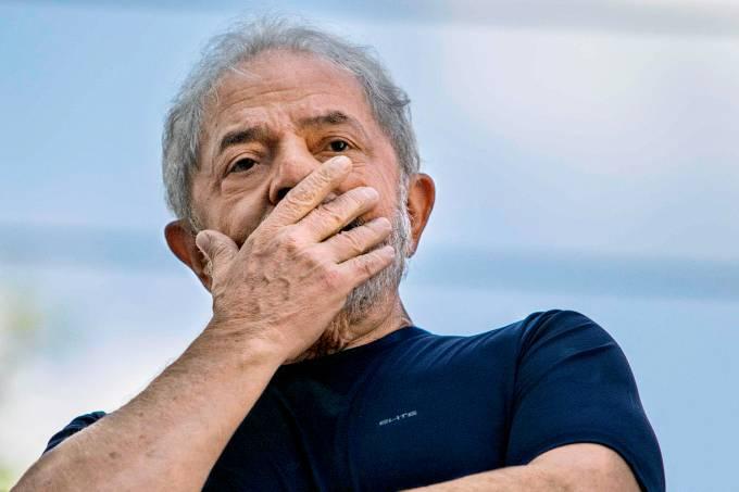 Lula é condenado a 12 anos de prisão pelo sítio de Atibaia