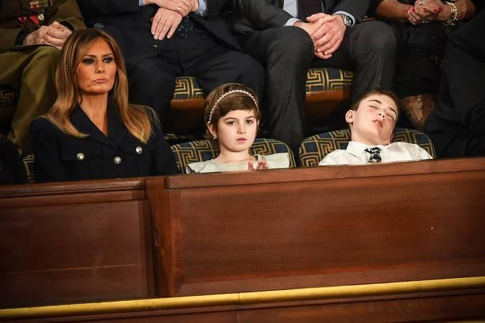 Menino dormindo em discurso de Trump viraliza