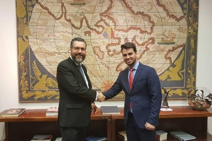 Assessor de Bolsonaro critica reunião sobre Venezuela no Uruguai
