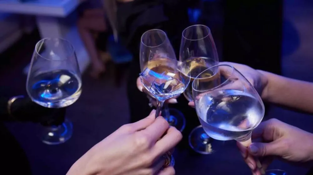 Convidado alterado perturba mulheres em festa de campanha da OAB-MS e caso vai parar na delegacia