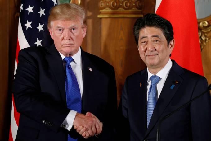 Premiê elogia Trump e não desmente indicação