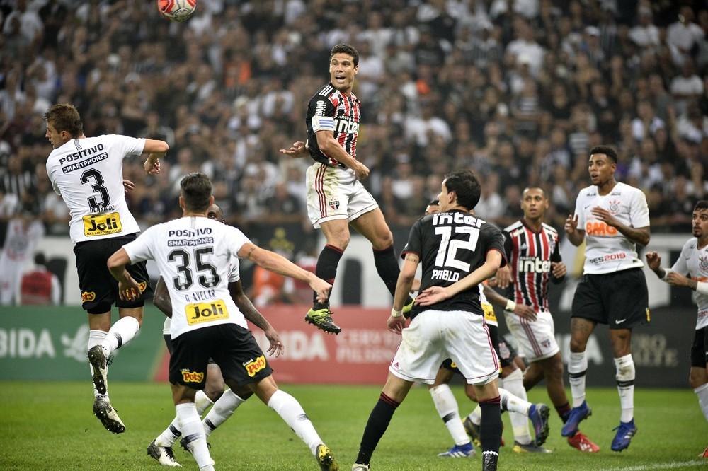 São Paulo pode sair da zona de classificação do Paulista nesta segunda e ver pressão aumentar