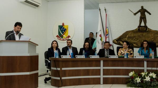 Secretário de Governo de Ant1leva mensagem ao Legislativo