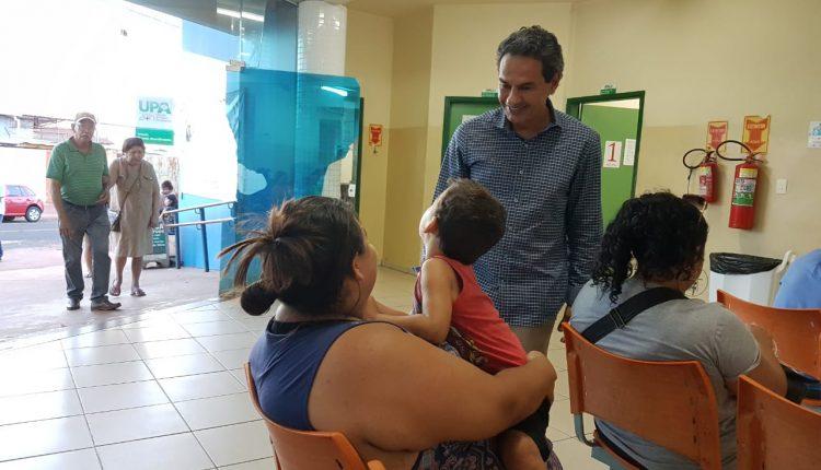 Prefeito faz ‘batida’ em UPA em Campo Grande e questiona demora no atendimento