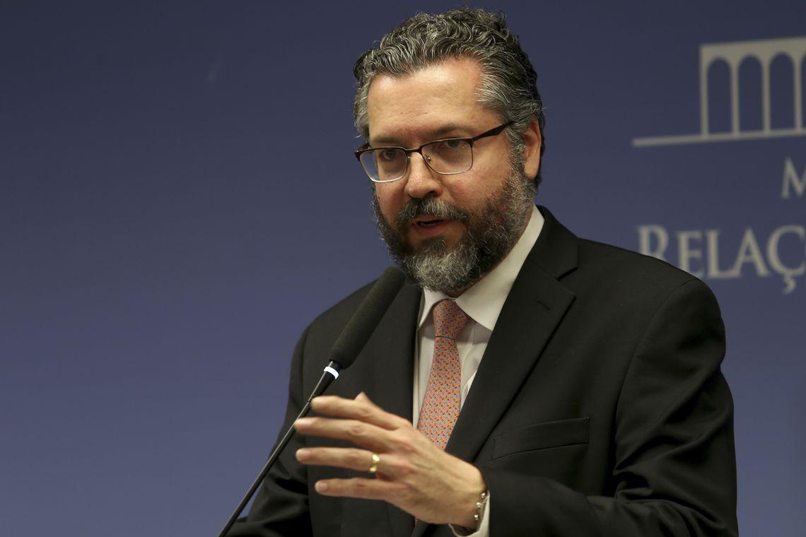 Chanceler vai à Colômbia para apoiar ajuda humanitária à Venezuela