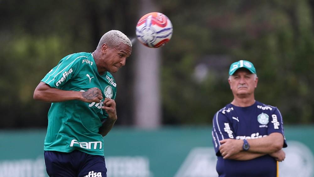 Gols, expulsões e quase adeus: como Deyverson foi de xodó a negociável no Palmeiras