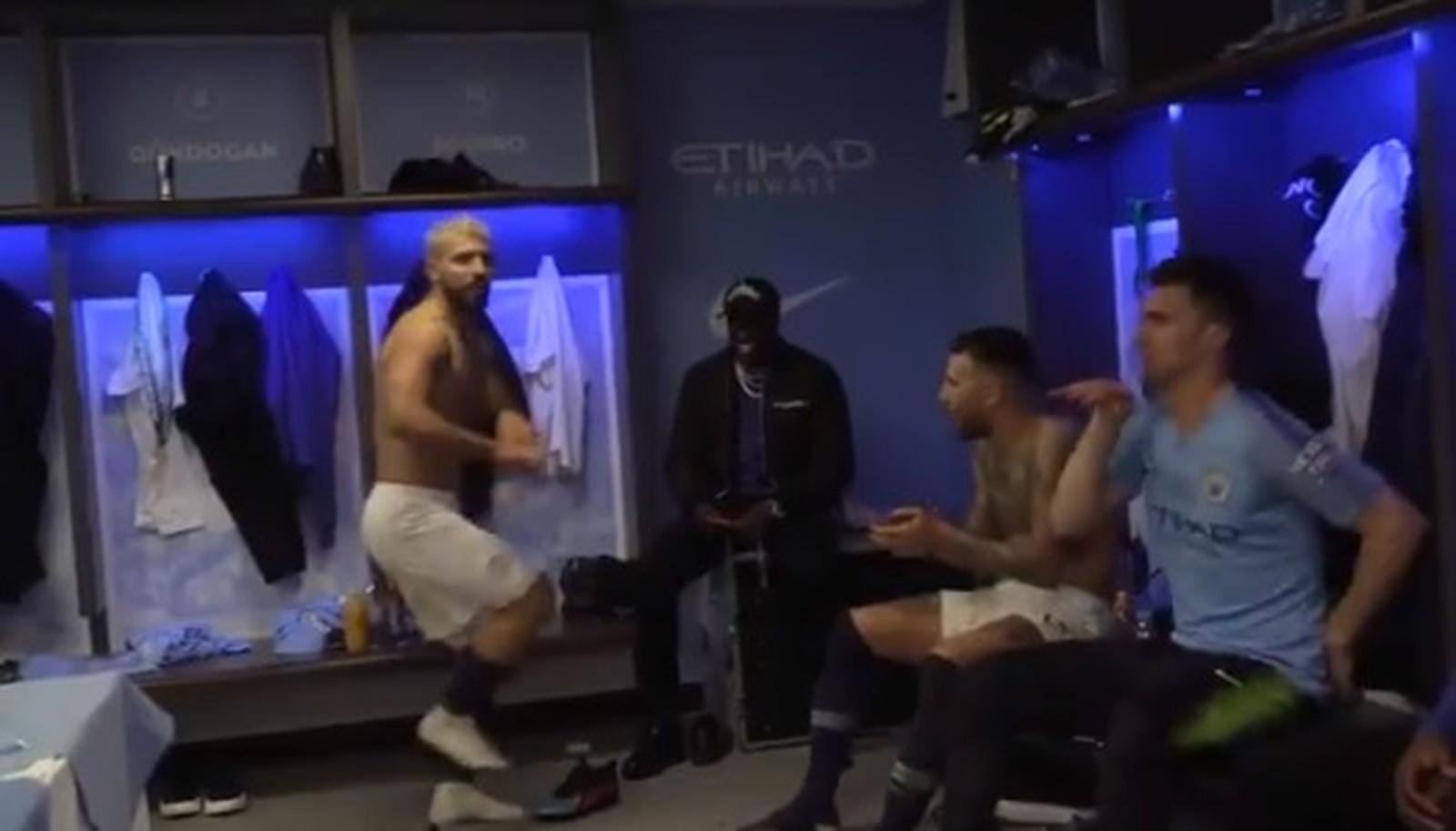 Danças de Agüero e Sterling, alívio de Walker e Mendy louco: os bastidores do título do City