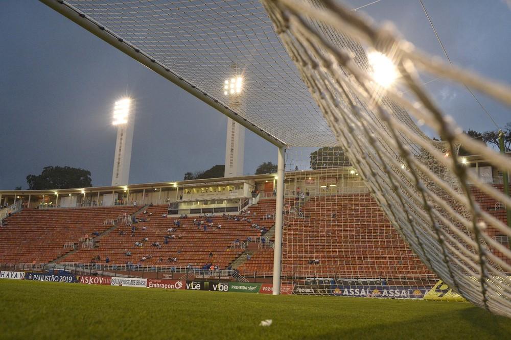 Iluminação aquém do exigido fará Conmebol reter parte de premiação da Libertadores e da Sul-Americana
