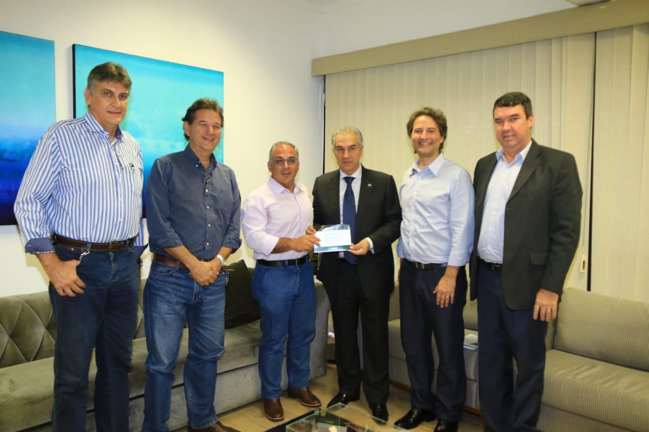 Reinaldo Azambuja recebe nova diretoria do Sindicato Rural de Campo Grande