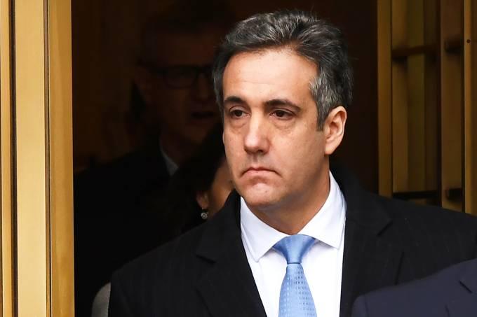 Ex-advogado de Trump inicia depoimentos sobre Rússia e irregularidades