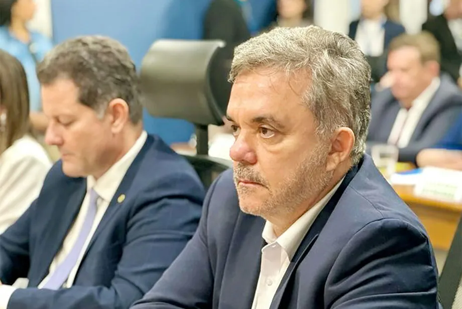 Por reeleição de Lula, Vander defende “guinada” do PT para a centro-direita