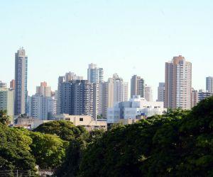 Temperatura estável e chuvas isoladas nesta segunda-feira