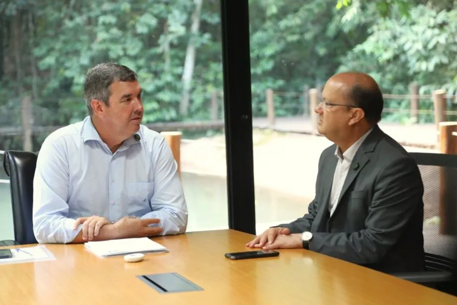 Após férias, Eduardo Riedel reassume Governo de MS