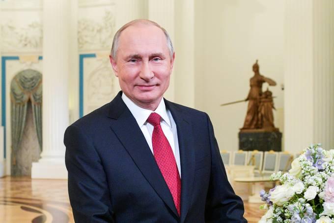 Putin: mulher precisa de aparelho de ginástica, massagista e pretendente