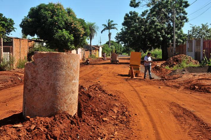 Prevista para durar 120 dias, obra atrasa 6 meses