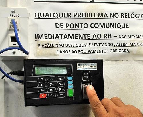 Governo pretende economizar R$ 20 mi com jornada de 8h