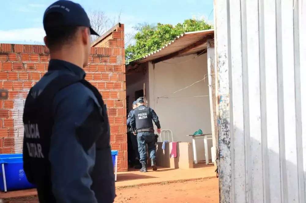 Mulher mata namorado a tijoladas após ser espancada