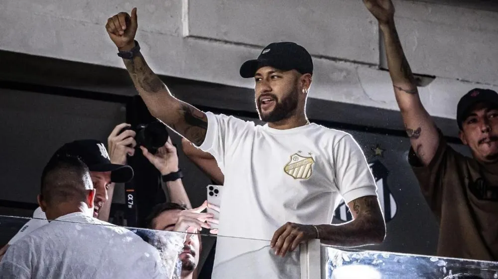 Neymar compraria Santos e Flamengo com fortuna conquistada na carreira