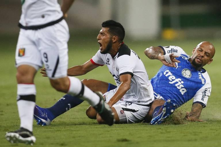 Autor de lance violento, Felipe Melo diz que derrubou rival com genitália