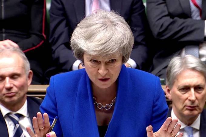 Parlamento britânico rejeita Brexit sem acordo