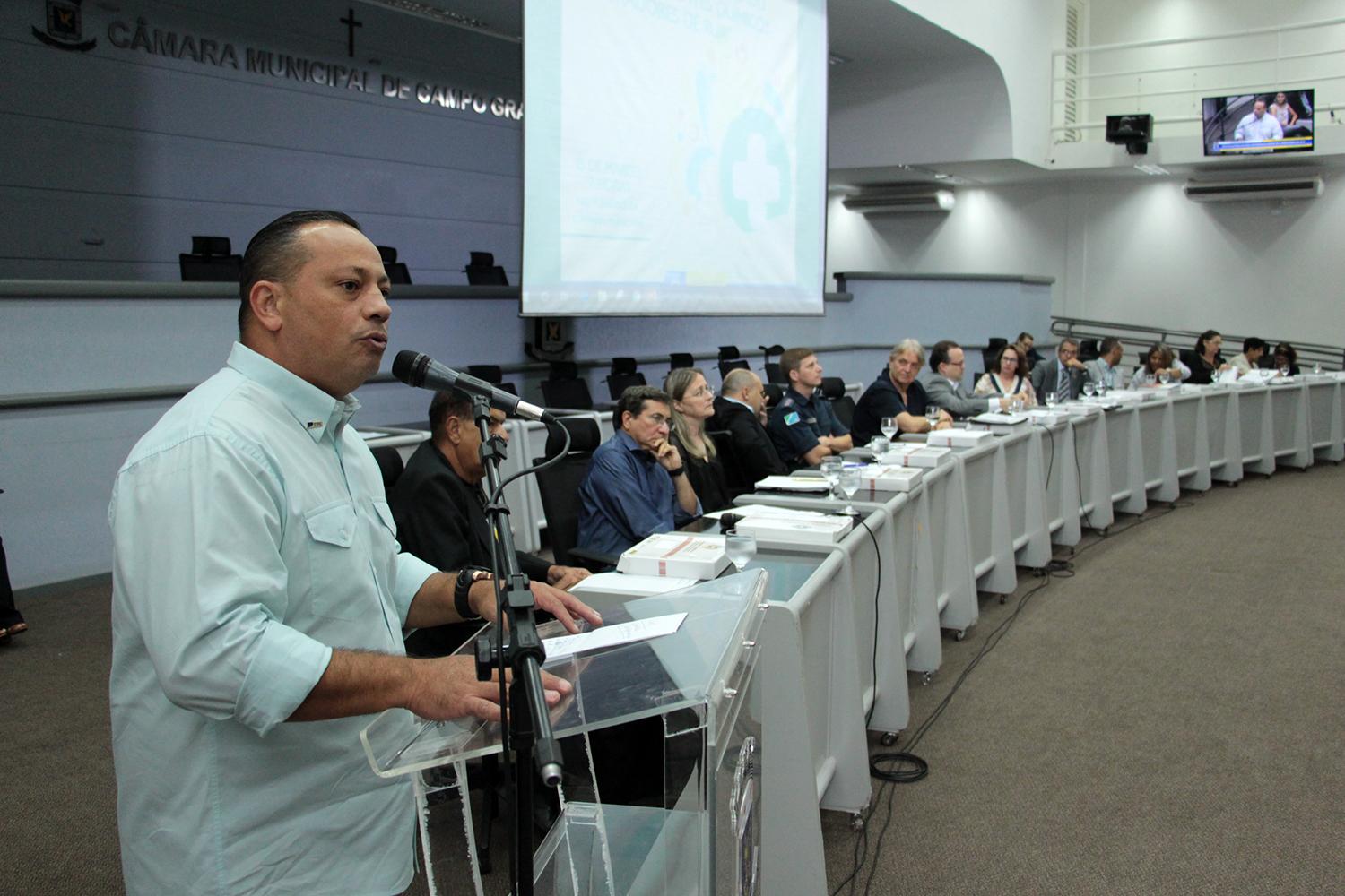 Depois de polêmica, líder de comerciantes do Centro pede empenho por moradores de rua