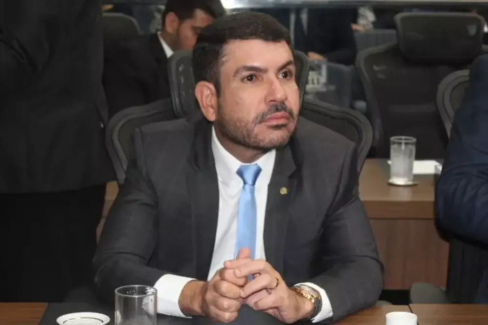 Deputado é condenado por lavar dinheiro de milícia
