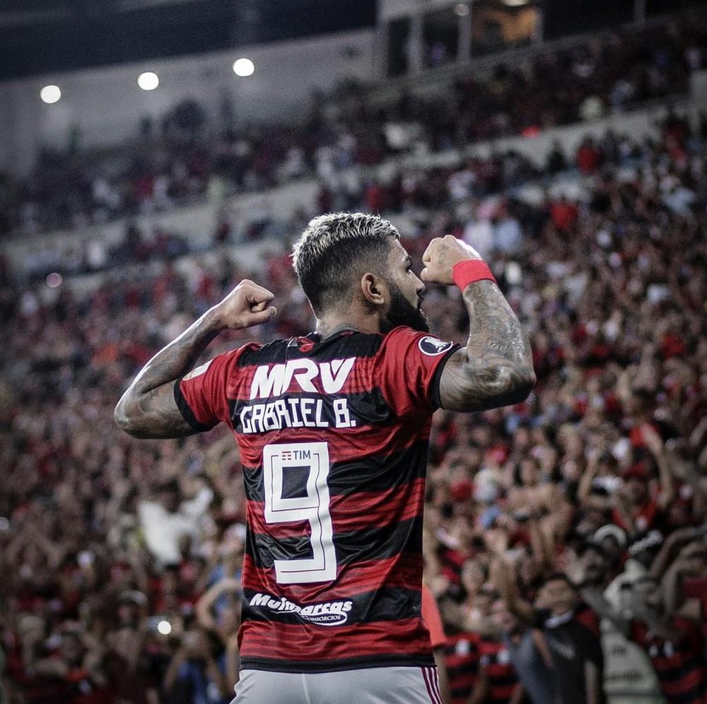 Minuto com Gabigol! De Mundial a pedido de casamento, atacante do Flamengo responde aos fãs
