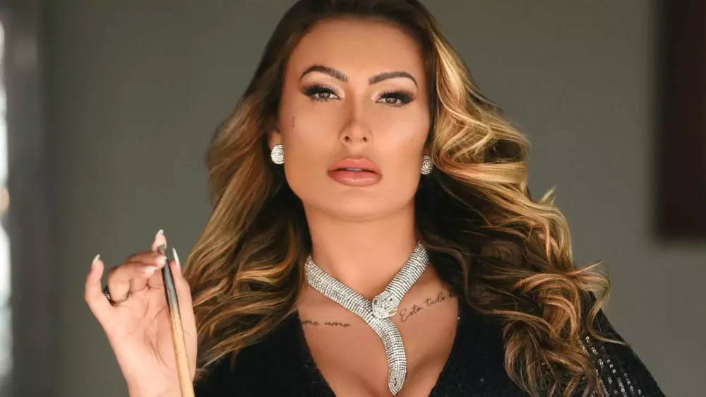 Andressa Urach se revolta após Luiza Ambiel gravar pornô com seu ex: ‘Velha’