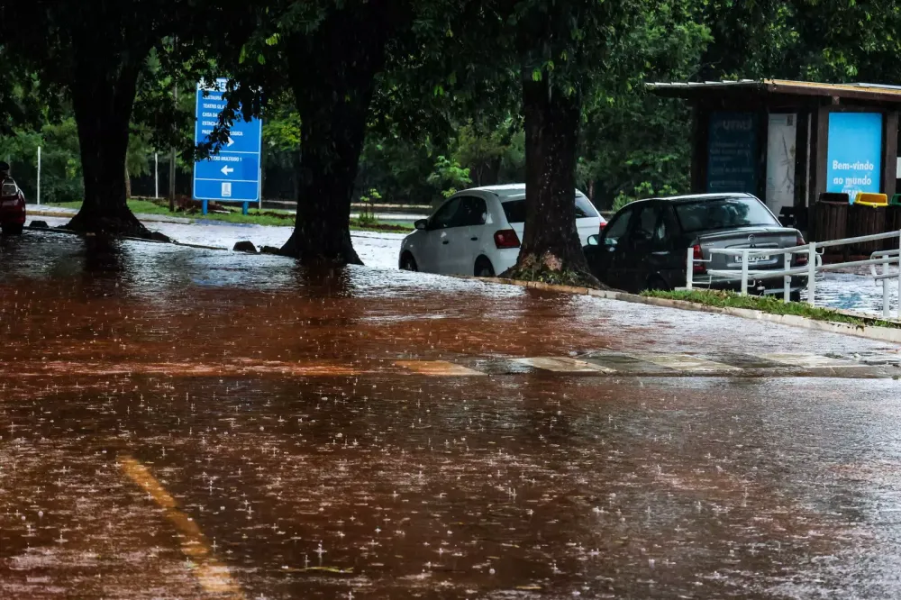 Segunda de Carnaval será de chuvas intensas em 20 cidades de Mato Grosso do Sul