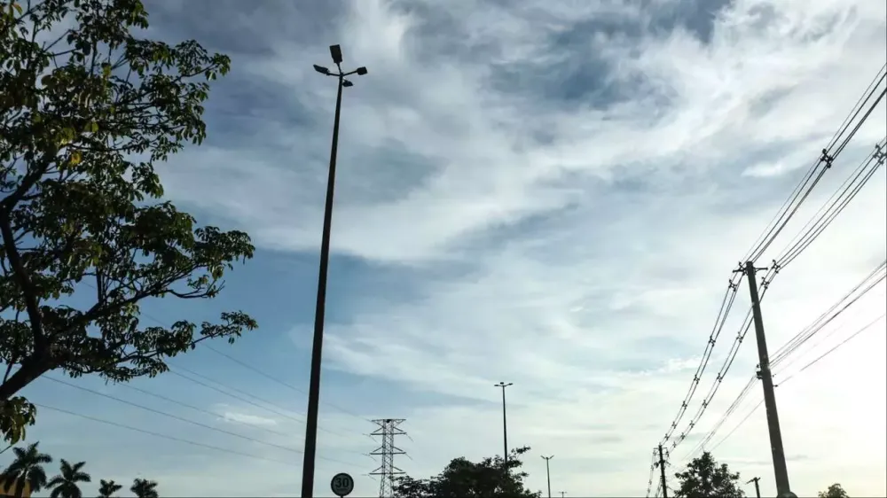 Com possibilidade de chuva, semana começa com calorão em MS