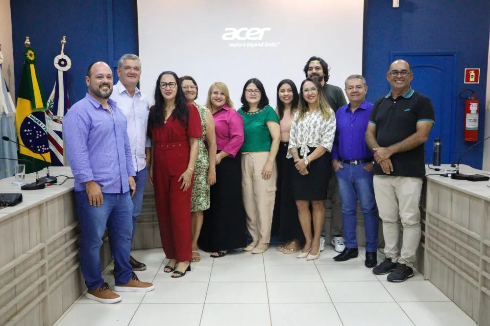 Aula inaugural de Curso de Qualificação Profissional em Idiomas reúne autoridades e estudantes em Jardim