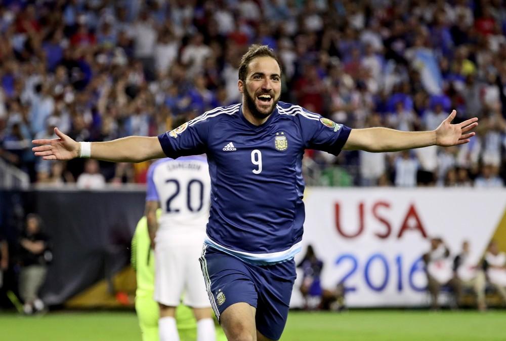 Higuaín anuncia aposentadoria da seleção argentina: 