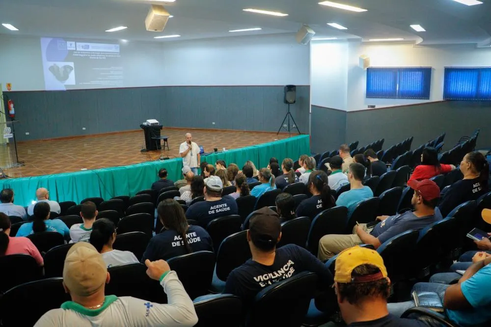 Capacitação de agentes de saúde aprimora monitoramento do Aedes aegypti com uso de ovitrampas