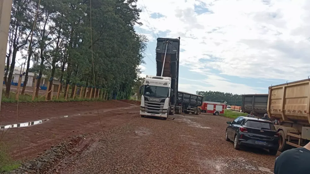 Homem sofre parada cardíaca após encostar em veículo energizado em Chapadão do Sul