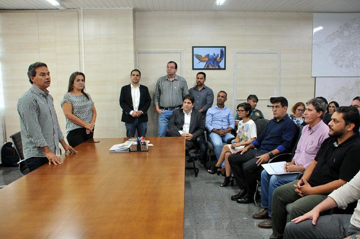 Quem quiser ser candidato vai ter que sair, diz Trad a secretários