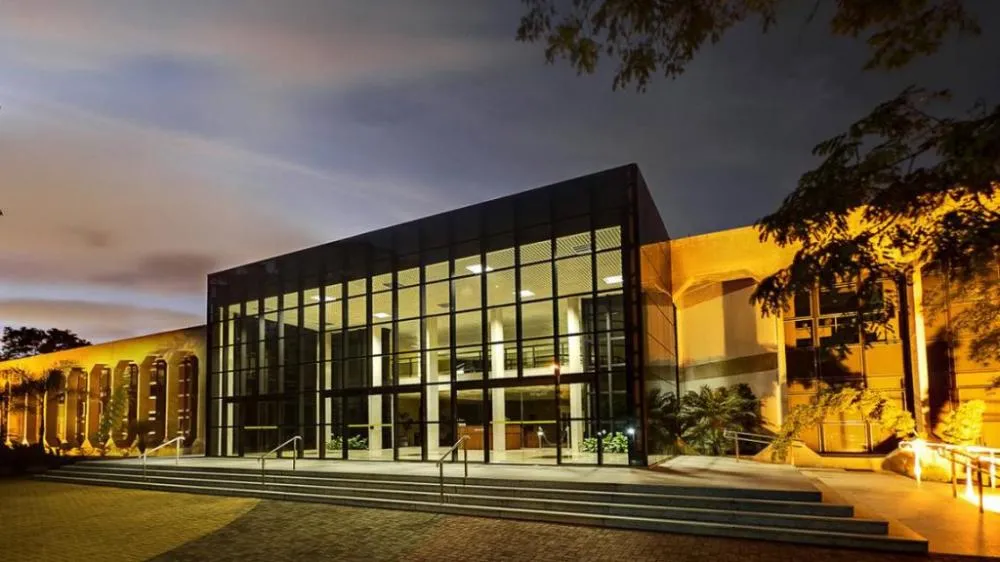 Após ser barrado na Justiça, reajuste de 89% a conselheiros do TCE é aprovado pela Assembleia