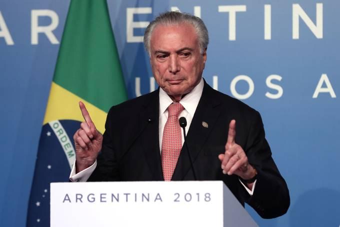 ‘Querem um troféu: a minha cabeça’, critica Michel Temer