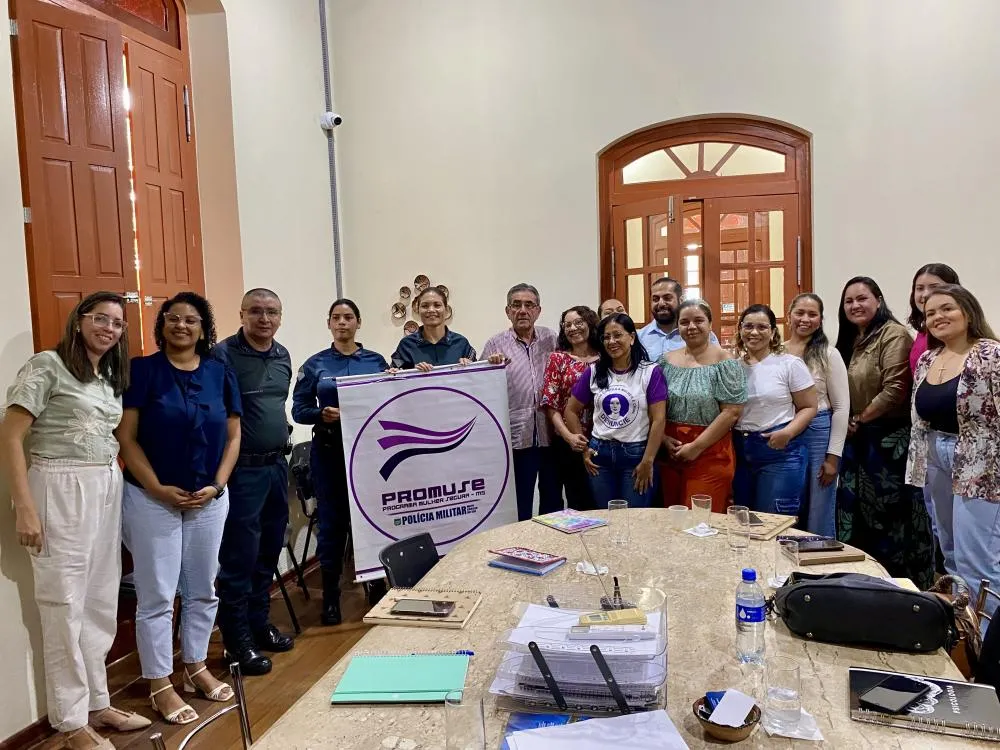 Prefeito Nelson Cintra discute fortalecimento do Promuse em reunião com Polícia Militar e equipes de Assistência Social de Porto Murtinho