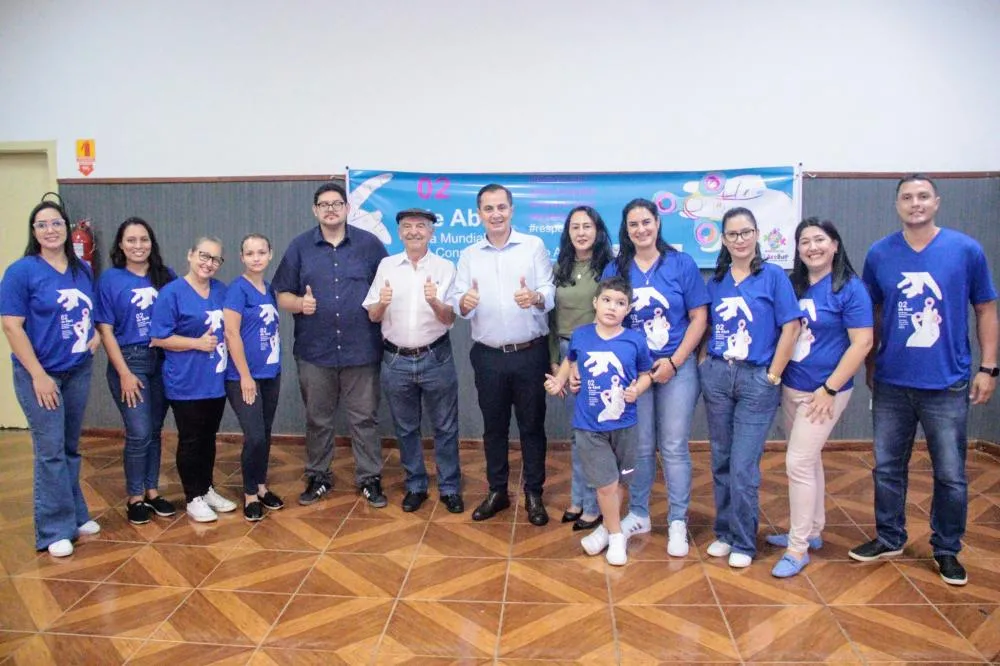 Associação TEAcolher realiza palestra sobre autismo e reúne autoridades e pais e mães atípicas