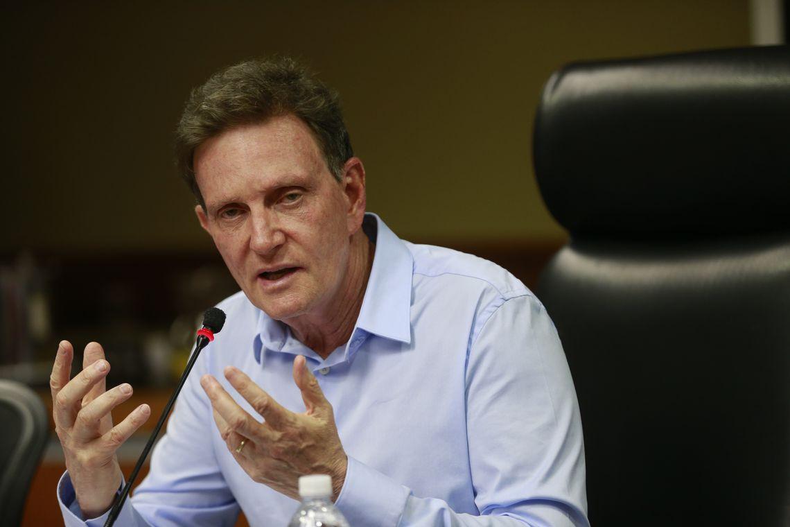 Crivella culpa aquecimento global por chuvas no RJ