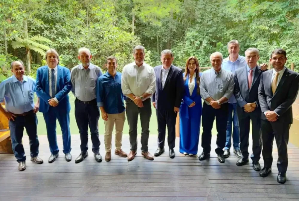 Avança fusão PSDB/Podemos e novela sobre futuro de Riedel e Azambuja pode aumentar