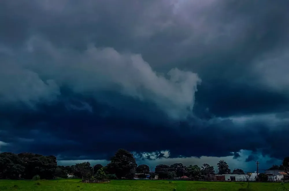 Previsão de tempestade deixa 24 cidades de MS em alerta