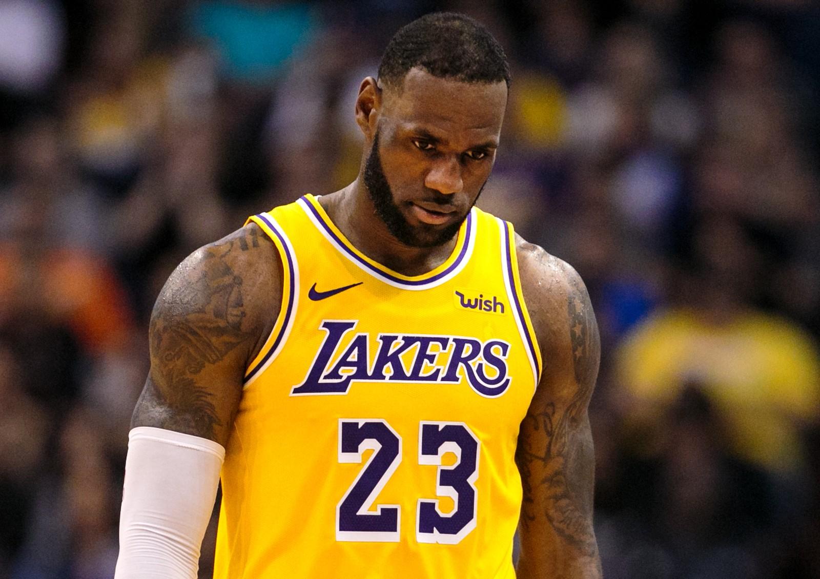 Polêmico, Charles Barkley convida LeBron James para comentar playoffs: 