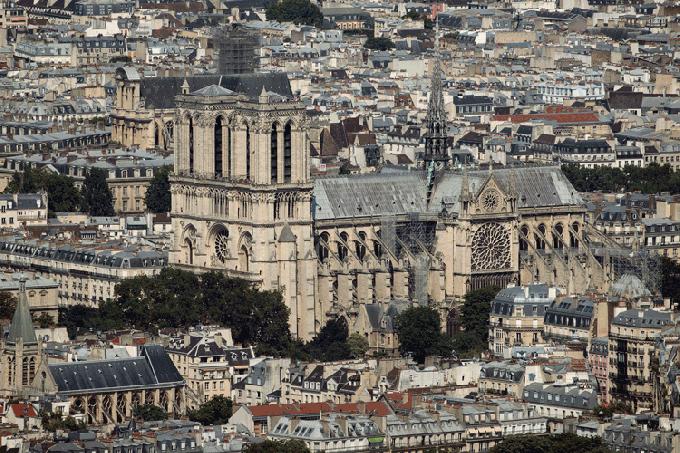 Notre-Dame: as imagens do antes e depois do incêndio