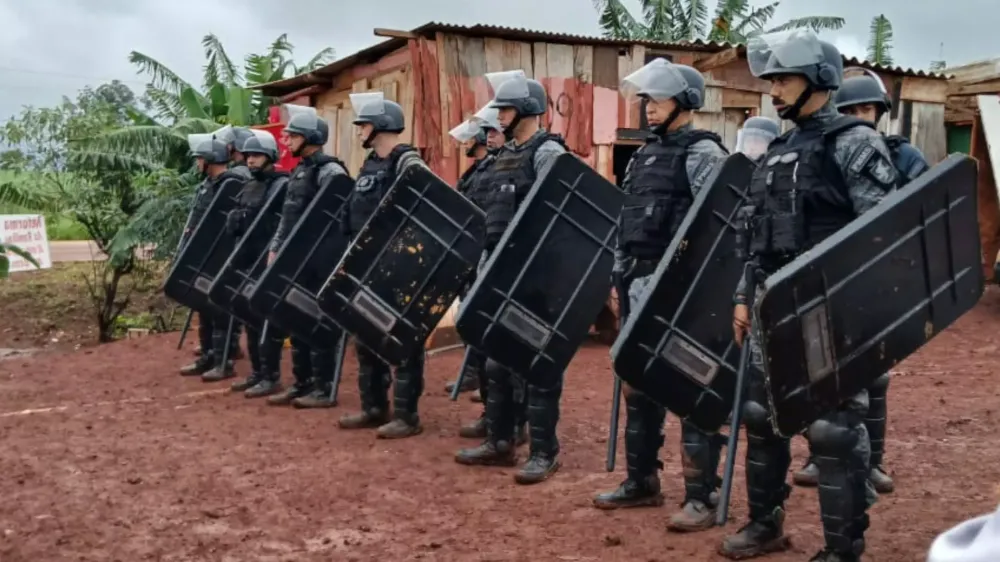 PM atua para remover sem terras de área invadida e desbloquear rodovia na região de fronteira