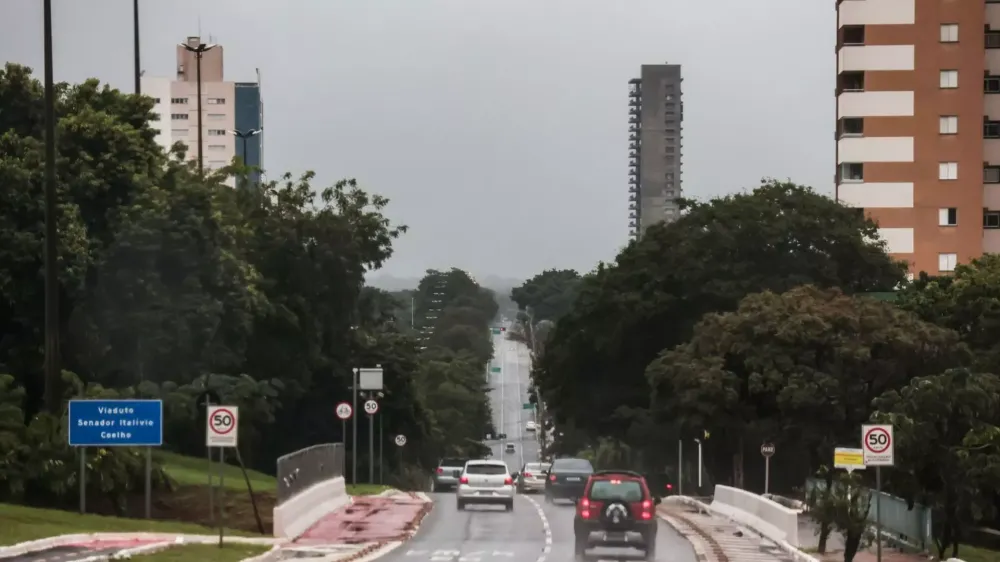 MS amanhece com chuvas e frio de 15°C nesta segunda-feira