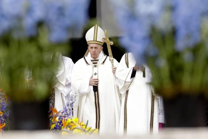 Papa condena atentado no Sri Lanka e pede paz para Líbia