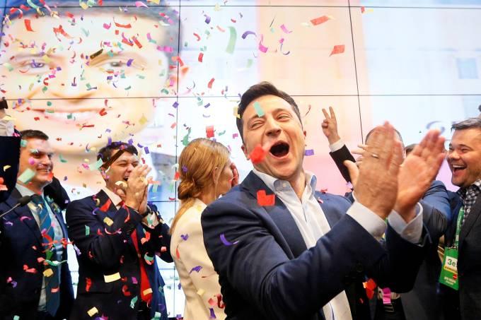 Comediante novato na política vence eleição presidencial na Ucrânia