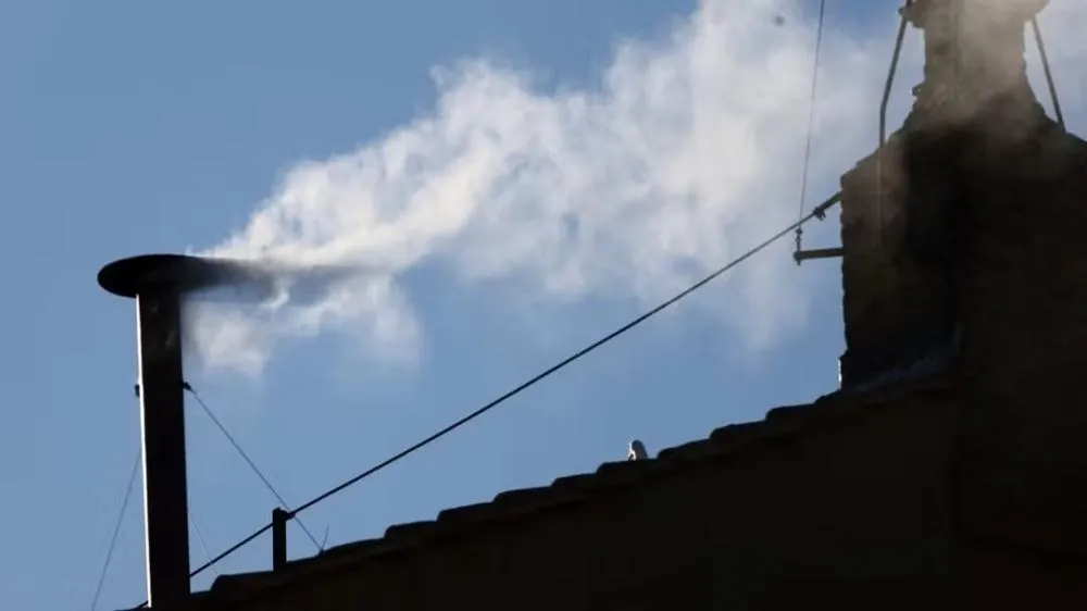 Fumaça branca: novo papa é eleito no conclave