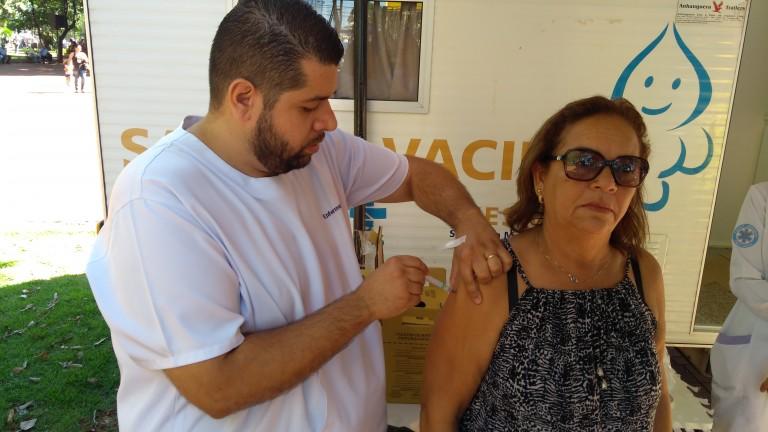 Todos os grupos de risco devem se vacinar contra a gripe a partir desta segunda